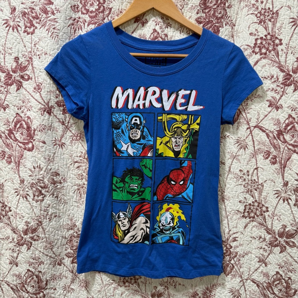 Marvel Graphic Tee Avengers Spider-Man Hulk Shirt Medium